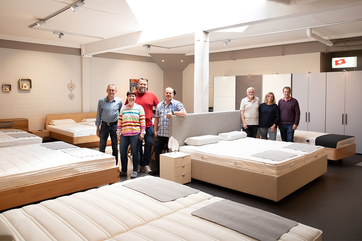 Teamfoto - Betten-Kutz GmbH, Ihr Bettenfachgeschäft aus 59063 Hamm bietet alles rund um Betten & Wohnen.